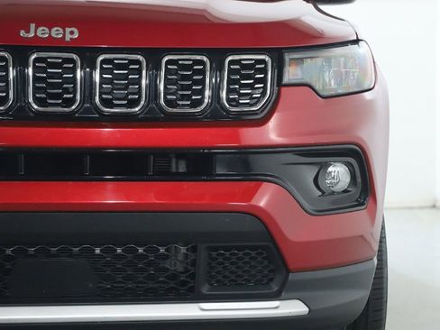 Used 2025 Jeep Compass Limited AWD/4WD image 7