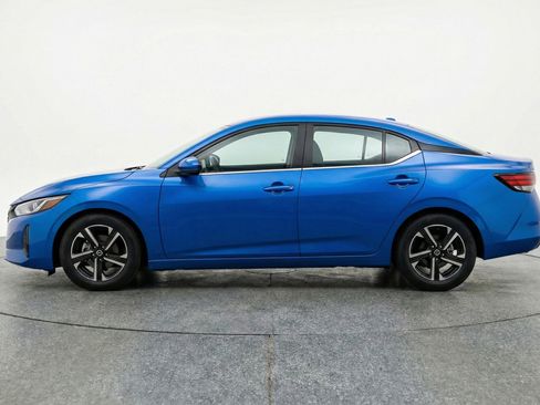 Used 2025 Nissan Sentra SV FWD image 5