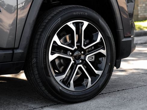 Used 2022 Jeep Compass Limited image 68