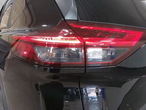 Certified 2023 Nissan Rogue SV AWD/4WD image 33