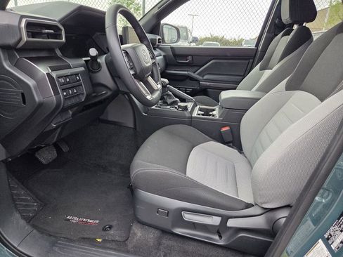 Used 2025 Toyota 4Runner TRD Off-Road image 5