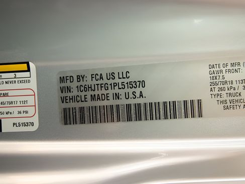 Used 2023 Jeep Gladiator Overland image 26