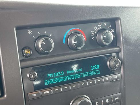 Used 2025 GMC Savana 2500 w/ Driver Convenience Package RWD image 32