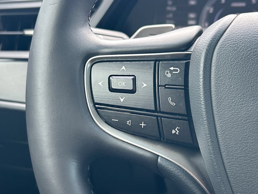 Used 2024 Lexus ES 350 w/ Premium Package FWD image 19