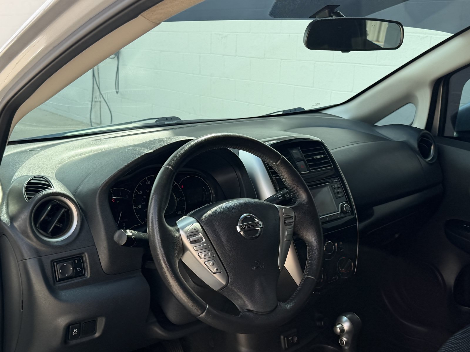 Used 2018 Nissan Versa Note SV FWD image 16