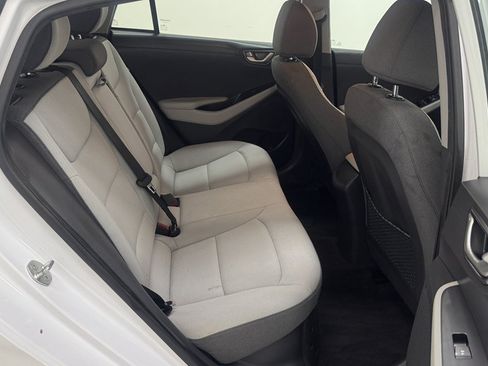 Used 2021 Hyundai Ioniq SE FWD image 25