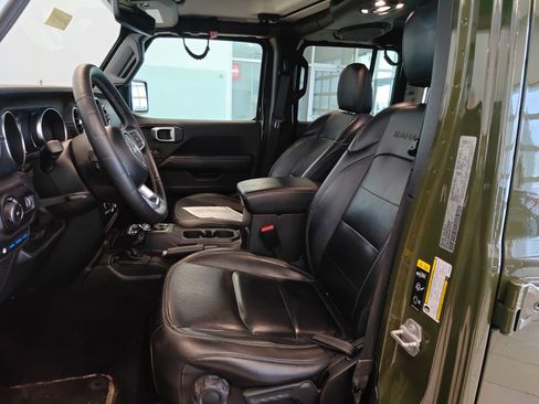 Used 2023 Jeep Wrangler Unlimited Sahara w/ Cold Weather Group image 10