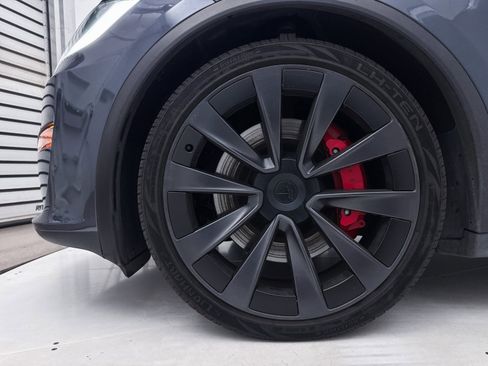 Used 2023 Tesla Model X Plaid image 13