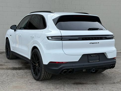 Used 2025 Porsche Cayenne S w/ Premium Package Plus AWD/4WD image 9