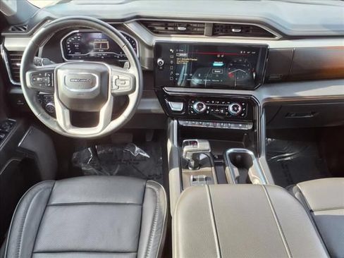 Used 2024 GMC Sierra 1500 Denali w/ Technology Package AWD/4WD image 17
