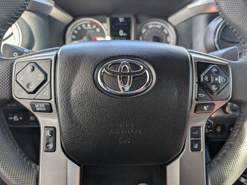 Used 2022 Toyota Tacoma Limited image 20