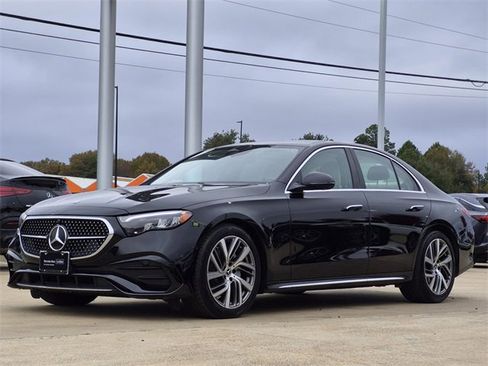Certified 2025 Mercedes-Benz E 350 4MATIC Sedan image 3