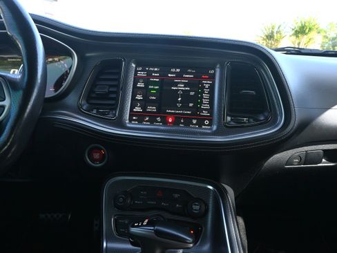 Used 2020 Dodge Challenger SRT Hellcat Redeye image 13