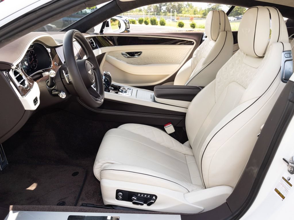 Used 2022 Bentley Continental GT AWD/4WD image 29
