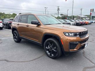 New 2026 Jeep Grand Cherokee Limited w/ Limited Altitude Package AWD/4WD video 1