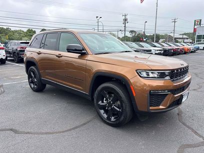 New 2026 Jeep Grand Cherokee Limited w/ Limited Altitude Package