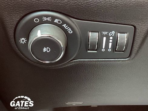 Used 2024 Jeep Compass Latitude AWD/4WD image 22