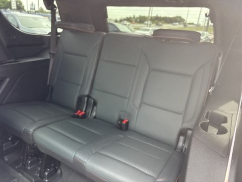 Used 2025 GMC Yukon AT4 w/ AT4 Premium Plus Package AWD/4WD image 20