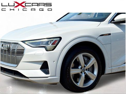 Used 2019 Audi e-tron Premium Plus AWD/4WD image 6