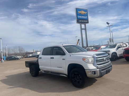 Used 2016 Toyota Tundra SR5 image 7