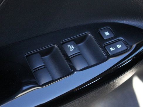 New 2026 Mitsubishi Eclipse Cross LE image 16