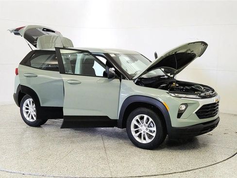 New 2026 Chevrolet TrailBlazer LS AWD/4WD image 9