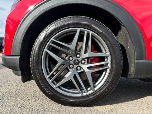 Certified 2025 Ford Explorer ST image 27