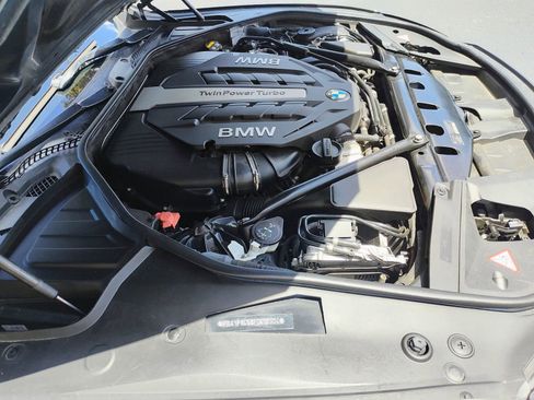 Used 2015 BMW 750Li xDrive AWD/4WD image 23
