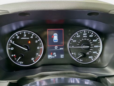 Used 2025 Subaru Crosstrek 2.5i Premium AWD/4WD image 12