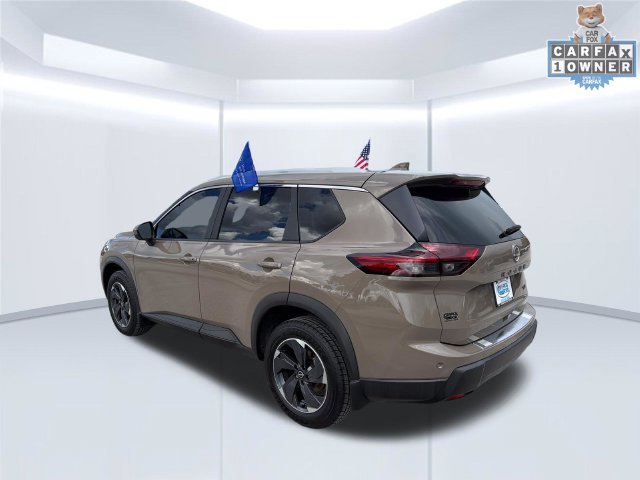 Used 2024 Nissan Rogue SV w/ SV Premium Package FWD image 6
