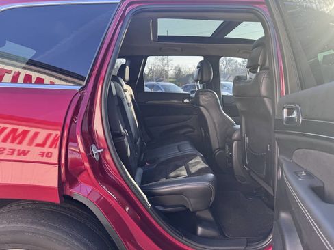 Used 2012 Jeep Grand Cherokee SRT8 w/ Luxury Group II image 15