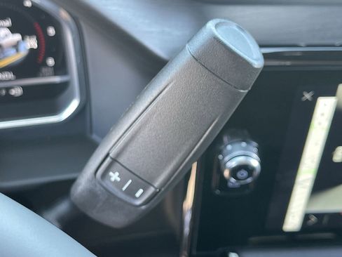 Used 2025 GMC Sierra 2500 AT4 w/ AT4 Premium Plus Package image 16