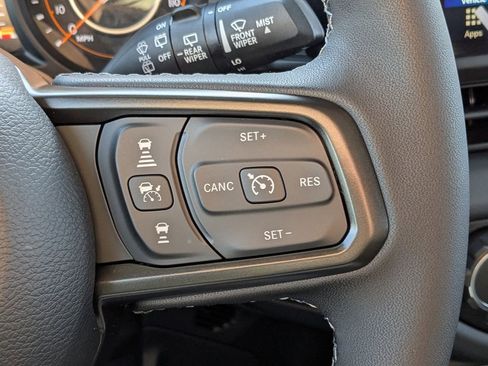 New 2026 Jeep Wrangler Unlimited Rubicon AWD/4WD image 23
