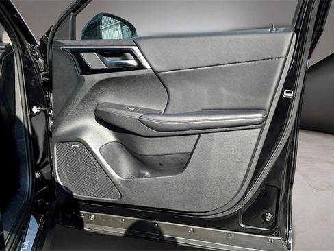 New 2025 Mitsubishi Outlander SE image 28