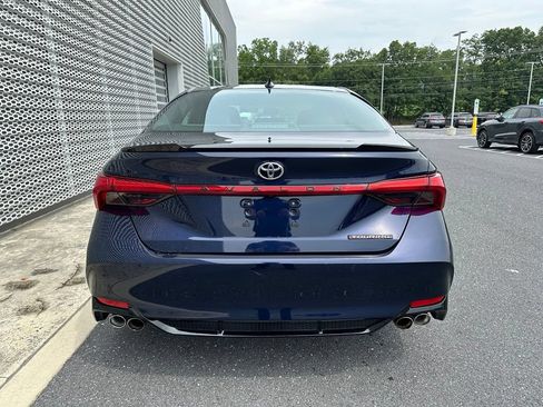 Used 2022 Toyota Avalon Touring FWD image 4