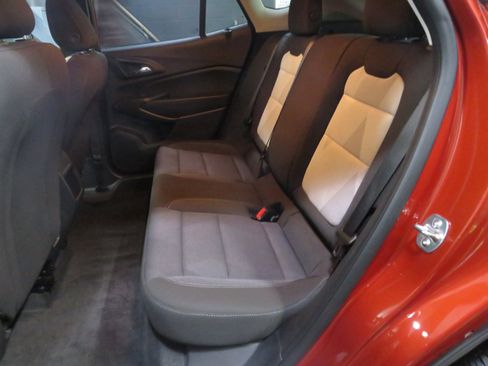 Used 2024 Chevrolet Trax LS image 9