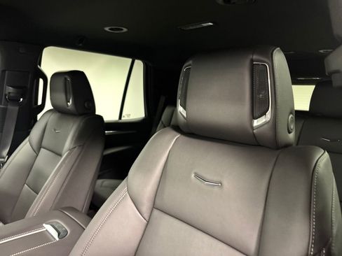 New 2025 Cadillac Escalade Luxury image 33