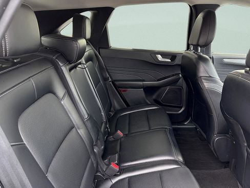 Used 2025 Ford Escape Platinum AWD/4WD image 32