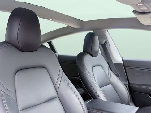 Used 2019 Tesla Model 3 Standard Range RWD image 42