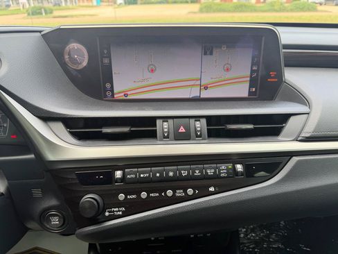 Used 2019 Lexus ES 350 w/ Premium Package FWD image 21
