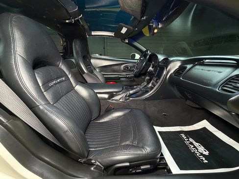 Used 2002 Chevrolet Corvette Coupe w/ Preferred Equipment Group2 image 36