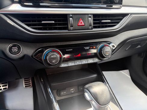 Used 2022 Kia Forte GT-Line w/ GT-Line Technology Package FWD image 23