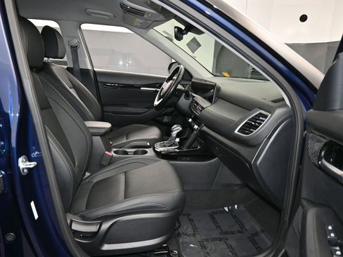 Used 2024 Kia Seltos EX image 42