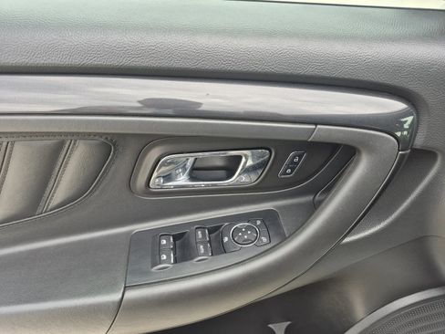 Used 2013 Ford Taurus SHO AWD/4WD image 14