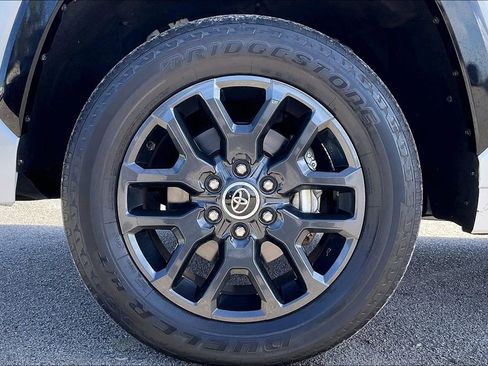 Used 2022 Toyota Tundra Platinum RWD image 35