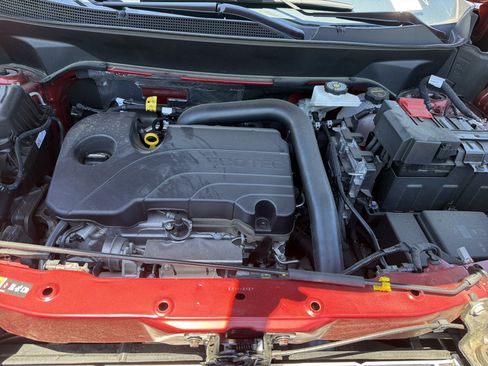 Used 2026 Chevrolet Equinox LT w/ Convenience Package II FWD image 32