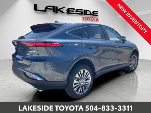 Certified 2024 Toyota Venza Limited image 6