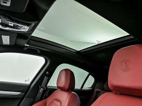 Used 2022 Alfa Romeo Stelvio Veloce image 21