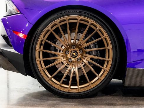 Used 2021 Lamborghini Huracan EVO RWD image 65