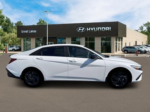 New 2026 Hyundai Elantra Sport image 9